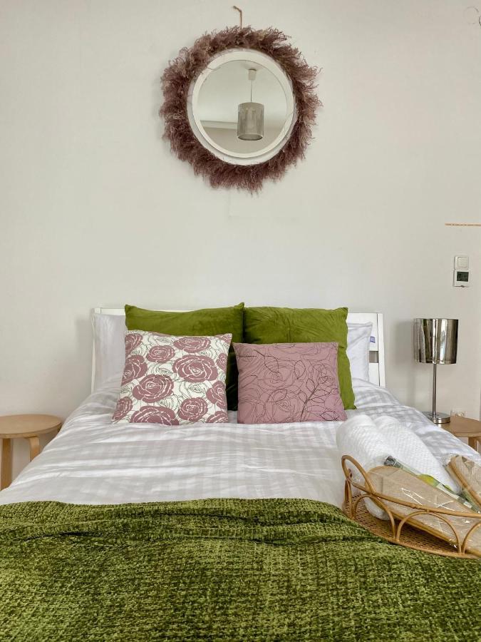 Stay In Aux, Feel At Home ! 2 Room Apartment Central Incl All You Need For 4 Person, 24H Check In, Pkw Parking Only Augsburg Kültér fotó